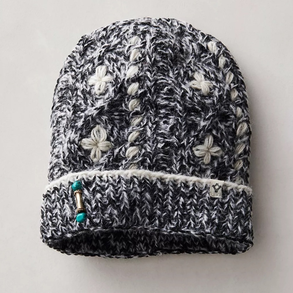 NWOT Free People Bsbee Handknit Beanie
